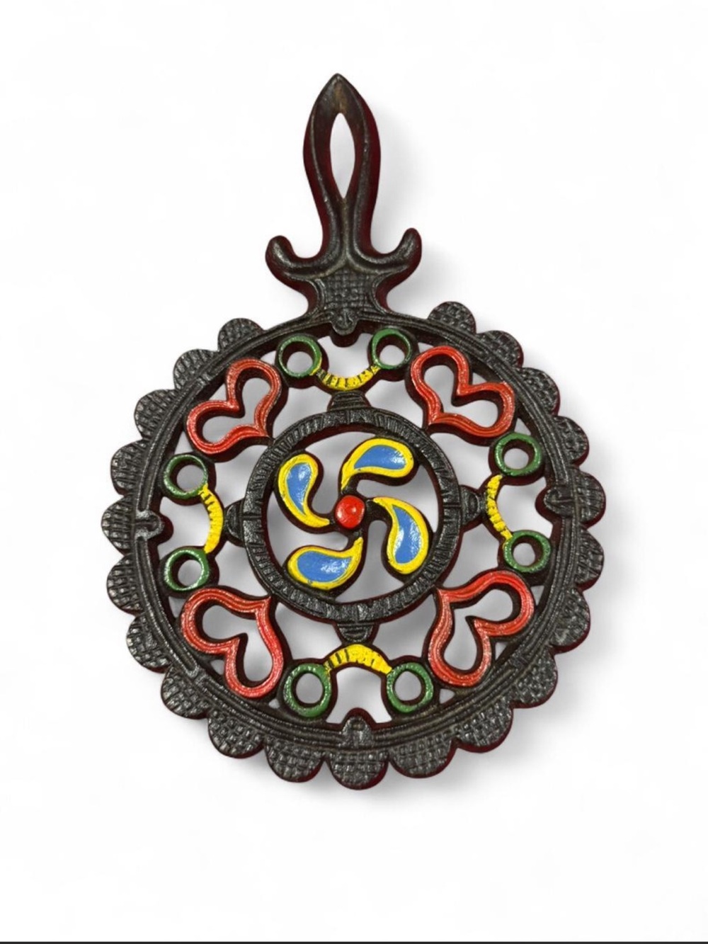 vintage Wilton cast iron trivet featuring hand-painted red heart motifs